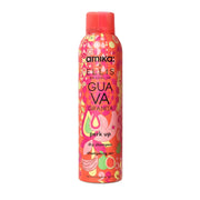 Amika x Ellis Brooklyn GUAVA GRANITA Shampooing sec Perk Up sur fond blanc.